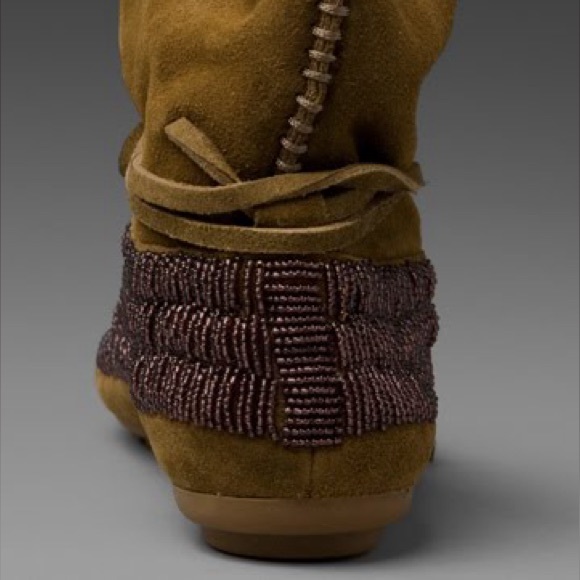 HOUSE OF HARLOW 1960 "Maddie" Moccasin Booties - Picture 6 of 6